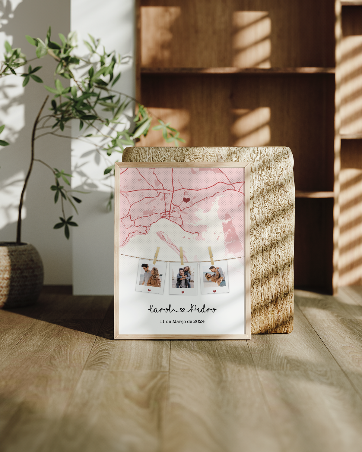 2.17. Cuadro Mapa con 3 Fotografías Polaroid