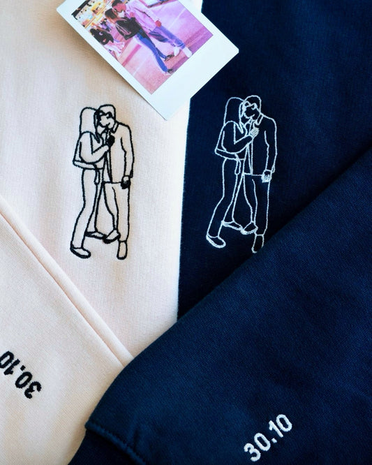 capa:namorados | Hoodie personalizado com retrato line art – sweatshirt com desenho único