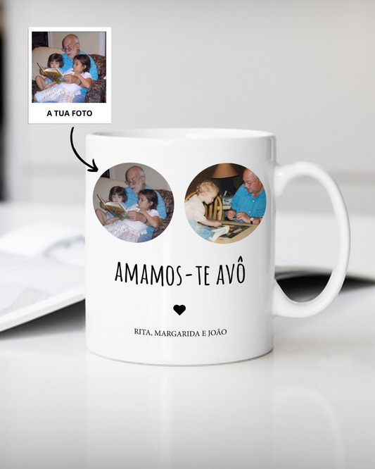 Caneca personalizada com duas fotografias do avô com os netos, mensagem Amamos-te Avô e os nomes Rita, Margarida e João