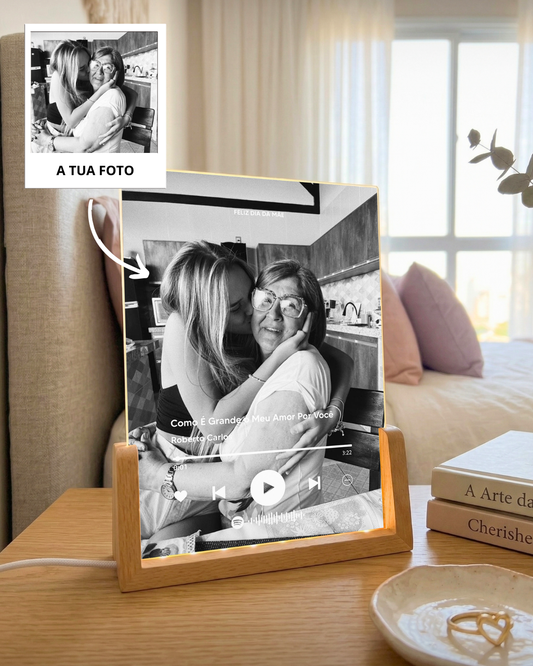 Custom Spotify Player Lamp (Full Photo)