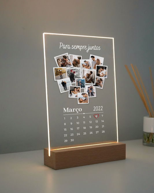 Placa c/ 14 Fotografias & Calendário Personalizado